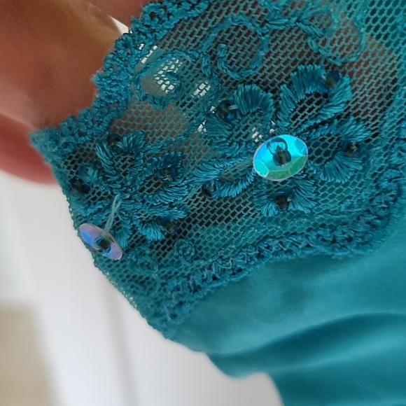 Intimates - Picture 6 of 6